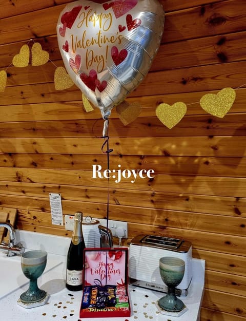 Kitchen or kitchenette, Food and drinks, Text overlay