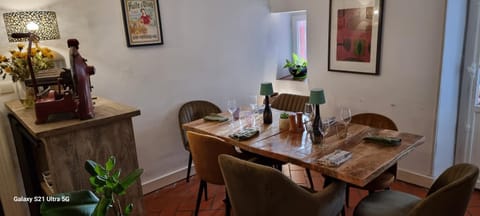 Le Belvédère - Chambres d'hôtes de charme et Restaurant Bed and Breakfast in Besse-sur-Issole