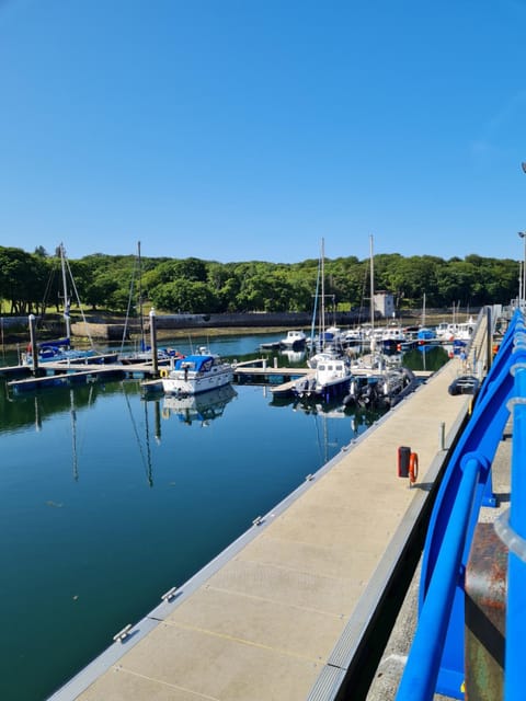 No.8 Capsule hotel in Scotland