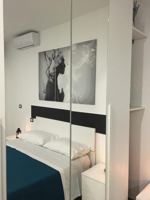Bed, Decorative detail