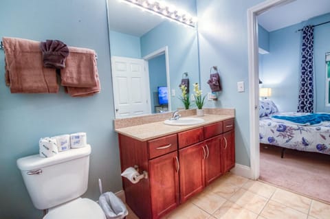 Large 3 Bd Penthouse 2034 In Laketown, Great Views and Amenities! House in Panama City Beach