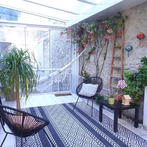 Patio, Balcony/Terrace, Seating area, Dining area, Garden view, Area and facilities