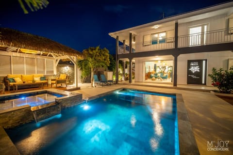 Property building, Pool view, Swimming pool, Swimming pool