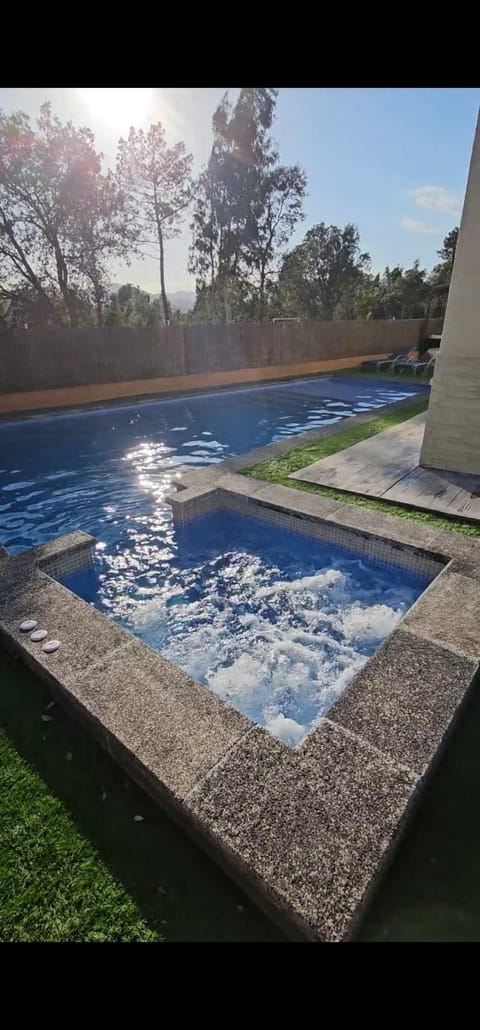 Day, Natural landscape, Pool view, Swimming pool