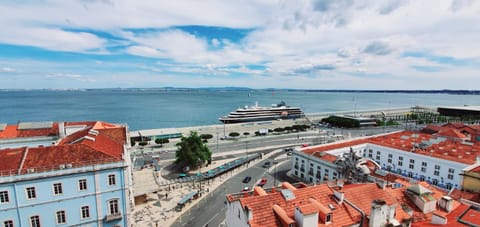 Bird's eye view, City view, River view, Street view, Seasons