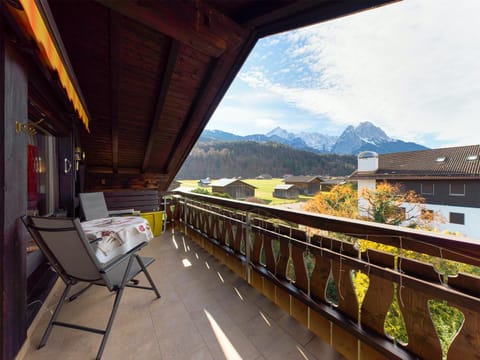 Balcony/Terrace, Mountain view