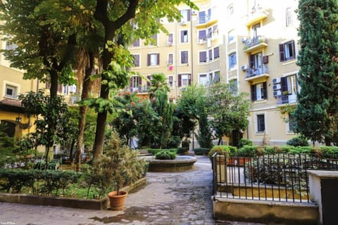 Inner courtyard view