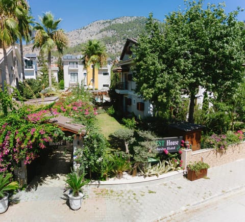 Property building, Natural landscape, Garden view, Mountain view, Street view