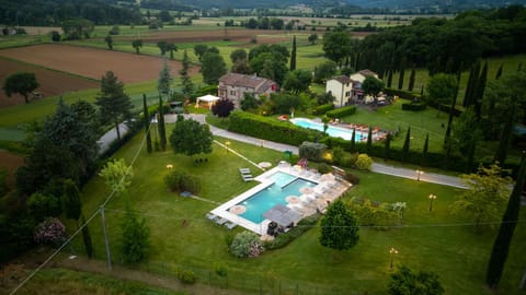 Bird's eye view, Pool view