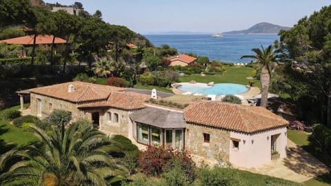 VILLA PADULELLA 8&2, Emma Villas Villa in Portoferraio