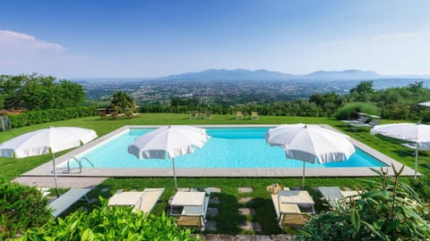 VILLA PRIMO SOLE 22, Emma Villas Villa in Lucca