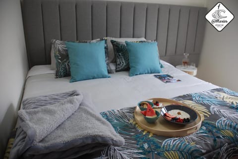Bed, People, Bedroom, Guests, Garden view, Inner courtyard view