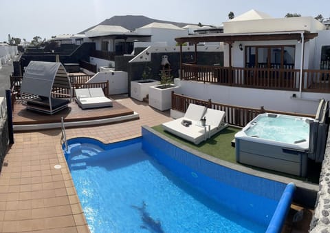 Property building, Pool view, Swimming pool