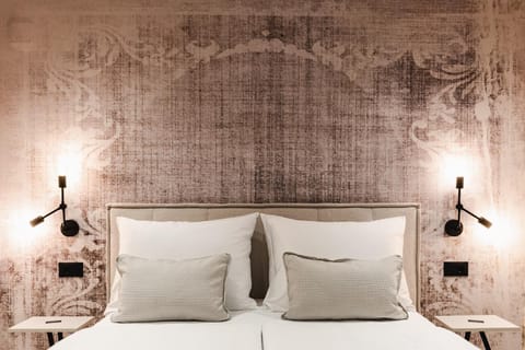 Bed, Decorative detail