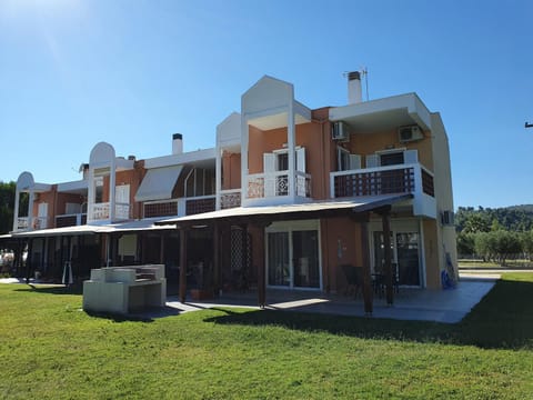 Property building, Day