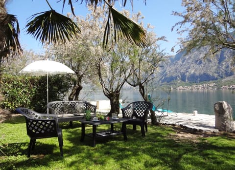Seating area, Beach