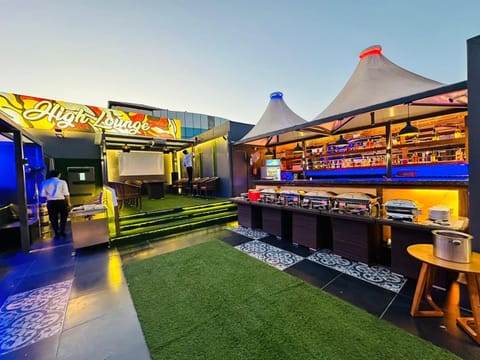 Lounge or bar