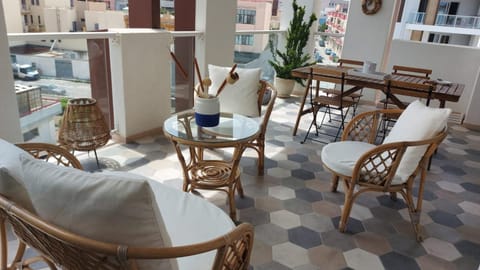 Balcony/Terrace, City view