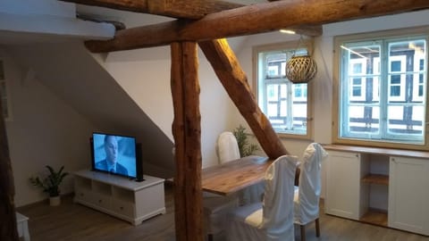 Dining area, Food