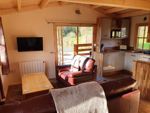 Kingfisher Cabin Cabin in West Lindsey District