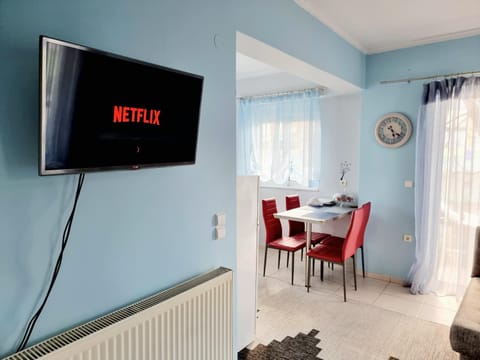 TV and multimedia, Dining area, Evening entertainment