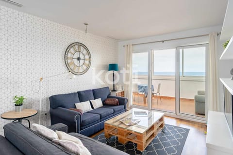 Koti Rentals - Albatros Apartment in Benalmadena