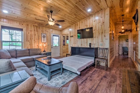 Almost Heaven Farmers Paradise on 50 Acres! House in Kentucky