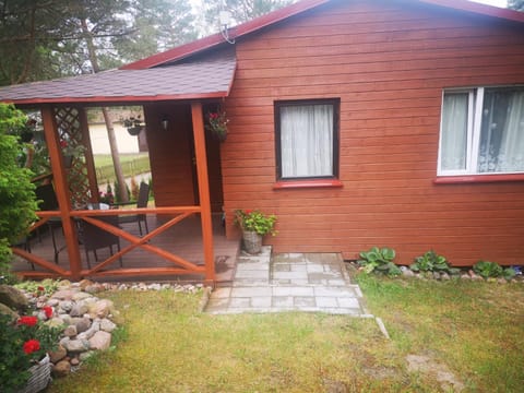 Property building, Patio, Facade/entrance