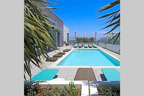 Hot Tub, Swimming pool