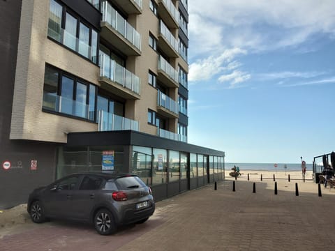 Property building, Balcony/Terrace