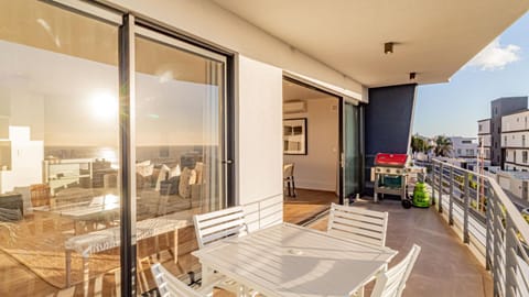 Property building, BBQ facilities, Balcony/Terrace, Seating area