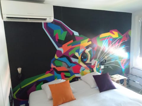 Bed, Photo of the whole room