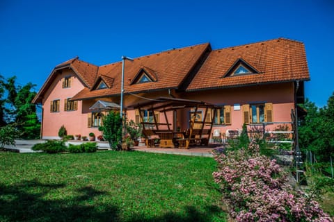 Property building, Day, Garden, Garden view