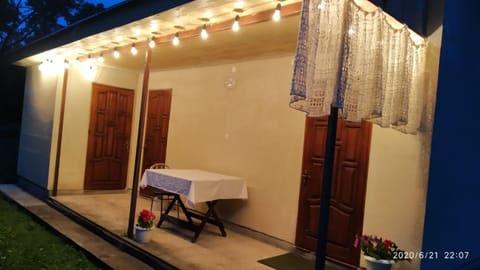 Patio, Facade/entrance