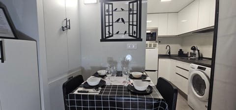 Coffee/tea facilities, Kitchen or kitchenette, pet friendly, toaster, washing machine