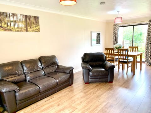 Dada House Apartment in Glasgow