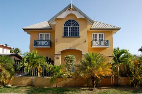 Facade/entrance, Facade/entrance