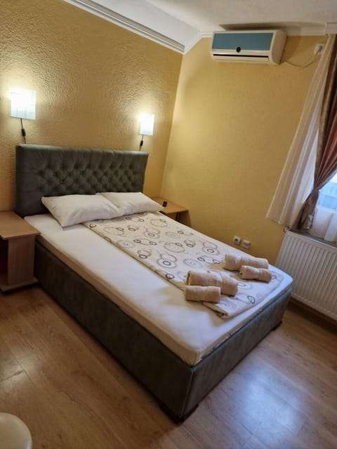 Etno kuca sa konacistem GOCKO Hotel in Serbia