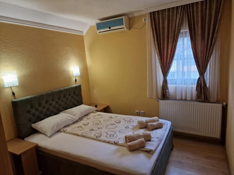 Etno kuca sa konacistem GOCKO Hotel in Serbia