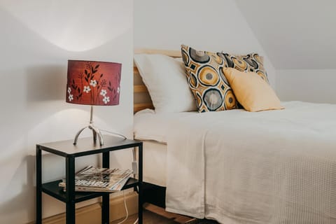 Seating area, Bedroom