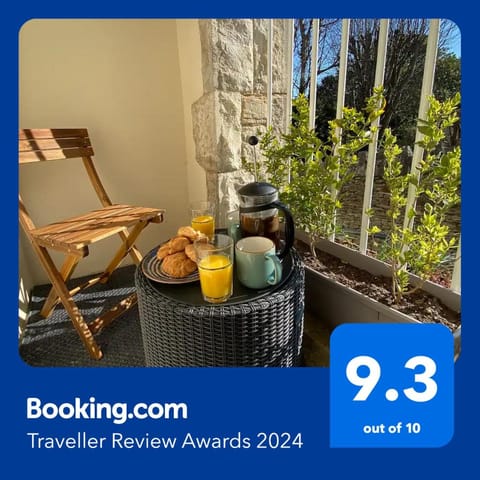 Spacious luxury flat in Swanage, close to beach with parking Apartment in Swanage