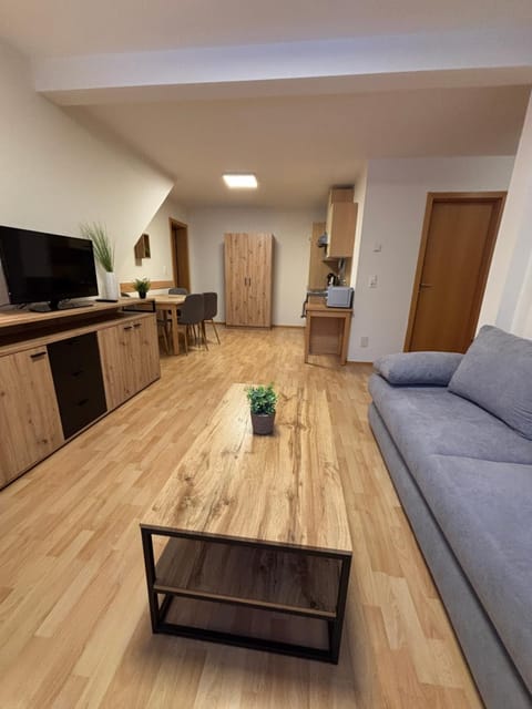 TV and multimedia, Living room, Dining area