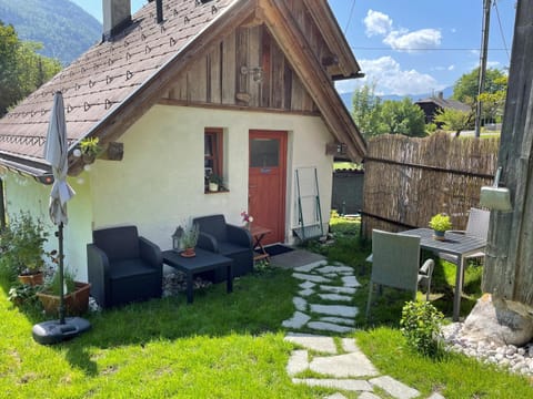 Facade/entrance, Garden, View (from property/room)