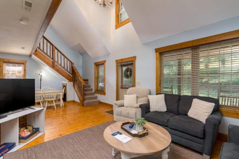 Canadian Hemlock . Trailside Lodging House in Millersburg