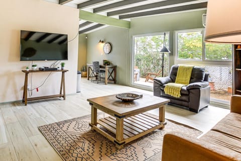 5 Mi to Joshua Tree Natl Park Home with Game Room House in Joshua Tree