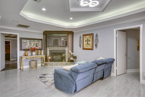 11 Mi to NOLA Westwego Home with Sunroom! House in Westwego