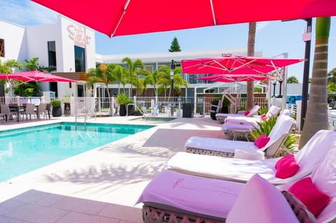 Swimming pool, Swimming pool