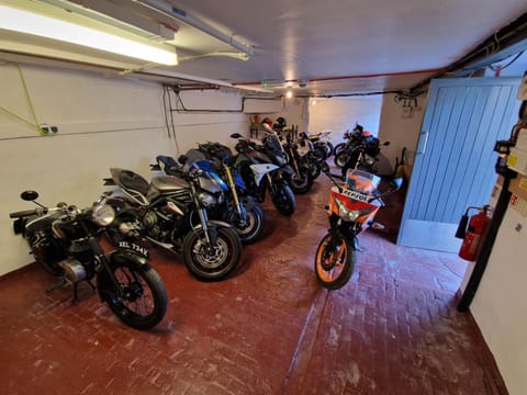 Riverbank Bed and Breakfast Bed and Breakfast in Treflys