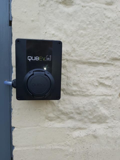 Riverbank Bed and Breakfast Bed and Breakfast in Treflys