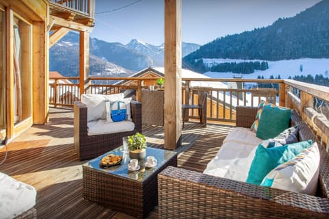 Day, Natural landscape, View (from property/room), Balcony/Terrace, Seating area, Mountain view